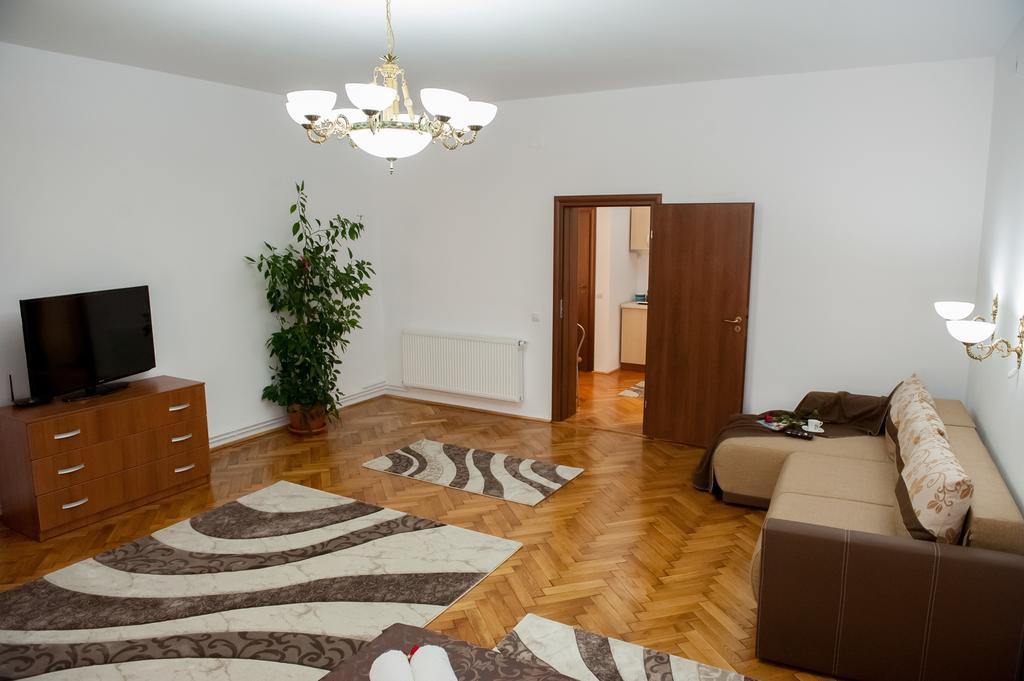 Cathedral Apartments Sibiu Oda fotoğraf