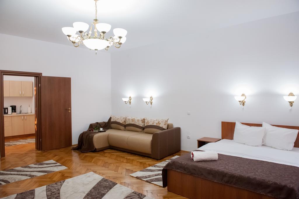 Cathedral Apartments Sibiu Oda fotoğraf
